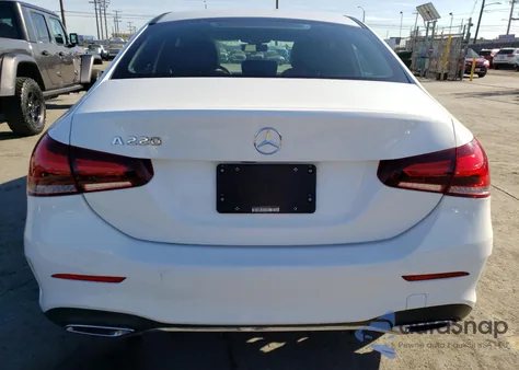 2019 Mercedes-Benz A-Class A 220 z USA, uszkodzony, nr VIN WDD3G4EB8KW020240